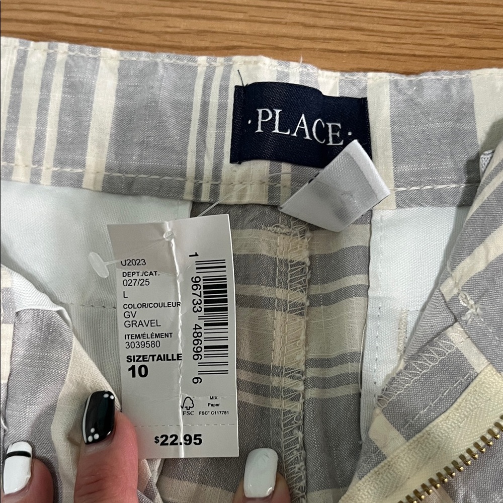 PLACE Gravel and Cream striped shorts